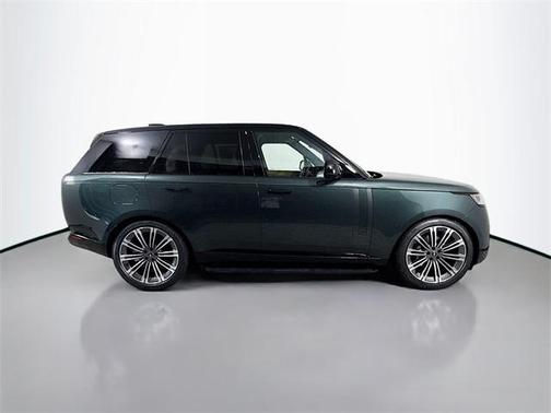 2025 Land Rover Range Rover P400 SE