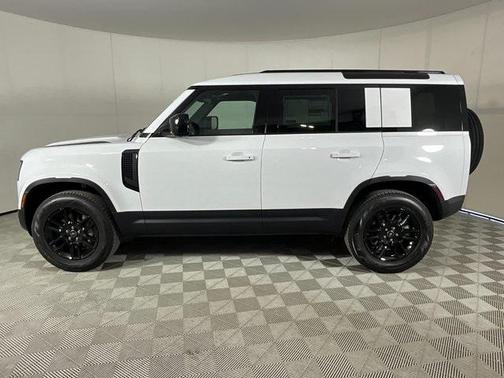 2025 Land Rover Defender 110 P400 S