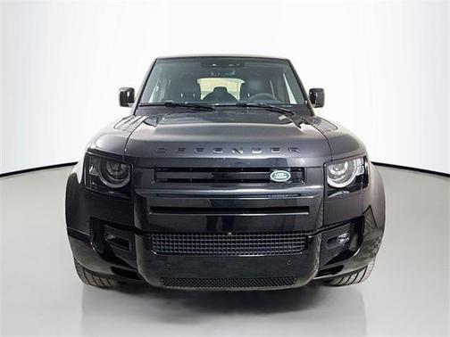 2022 Land Rover Defender 110 V8