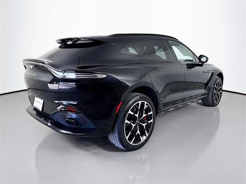 2021 Aston Martin DBX Base