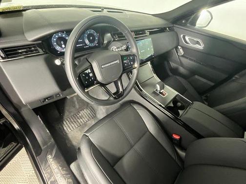 2026 Land Rover Range Rover Velar P250 SE R-Dynamic