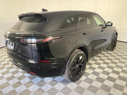2026 Land Rover Range Rover Velar P250 SE R-Dynamic