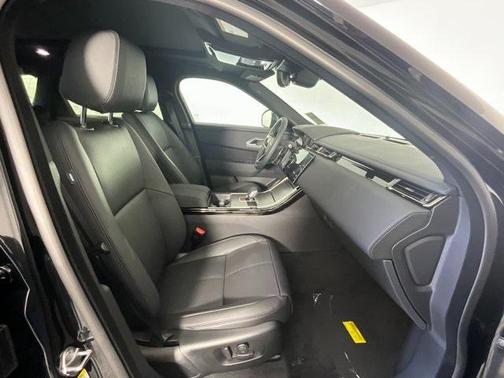 2026 Land Rover Range Rover Velar P250 SE R-Dynamic