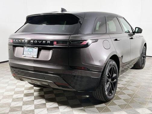2026 Land Rover Range Rover Velar P250 SE R-Dynamic