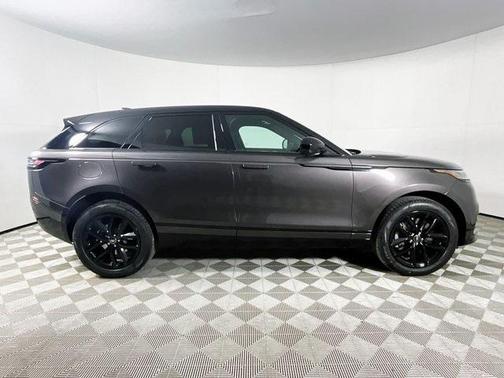 2026 Land Rover Range Rover Velar P250 SE R-Dynamic