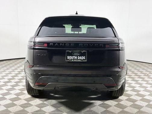 2026 Land Rover Range Rover Velar P250 SE R-Dynamic