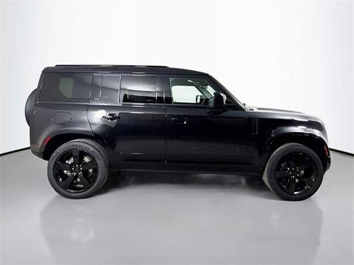 2026 Land Rover Defender P400 X-Dynamic SE