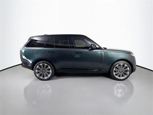 2025 Land Rover Range Rover P400 SE