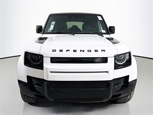 2026 Land Rover Defender P400 X-Dynamic SE