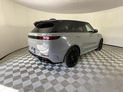 2025 Land Rover Range Rover Sport P635 SV Edition Two