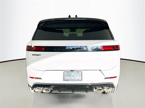 2025 Land Rover Range Rover Sport SE