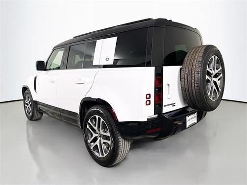 2022 Land Rover Defender 110 X-Dynamic SE