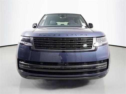 2025 Land Rover Range Rover P400 SE