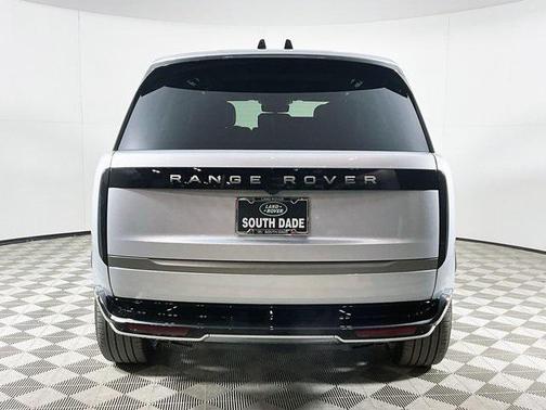 2025 Land Rover Range Rover P530 SE