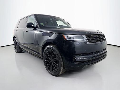 Santorini Black Metallic 2026 Land Rover Range Rover P400 SE 7 Seat
