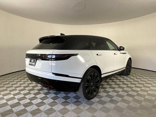 2026 Land Rover Range Rover Velar P250 SE R-Dynamic