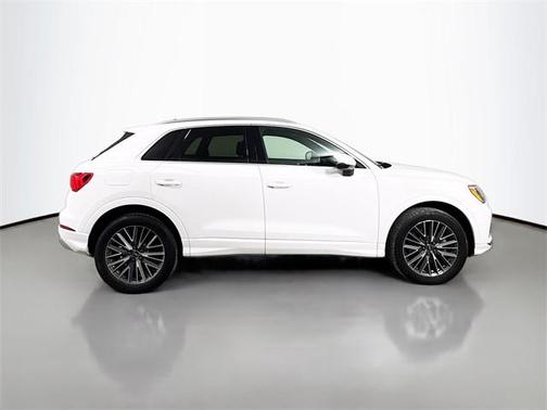 2021 Audi Q3 40 Premium