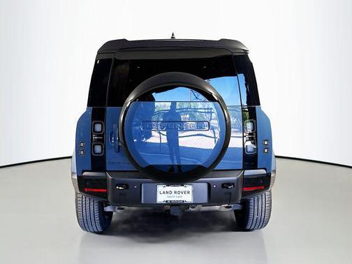 Tasman Blue Metallic 2026 Land Rover Defender P400 X-Dynamic SE