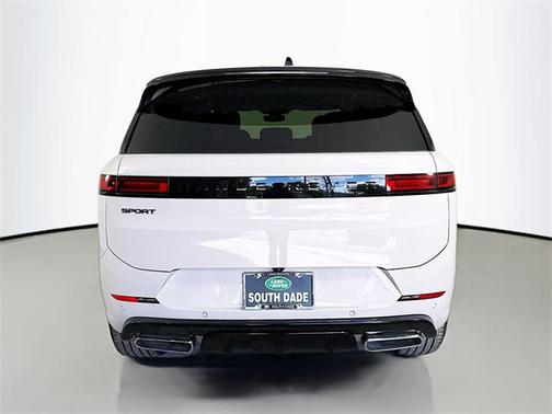 2025 Land Rover Range Rover Sport SE