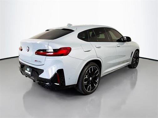 2023 BMW X4 M40i