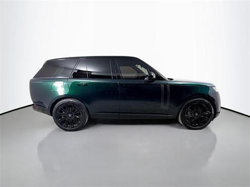 2025 Land Rover Range Rover P530 SE