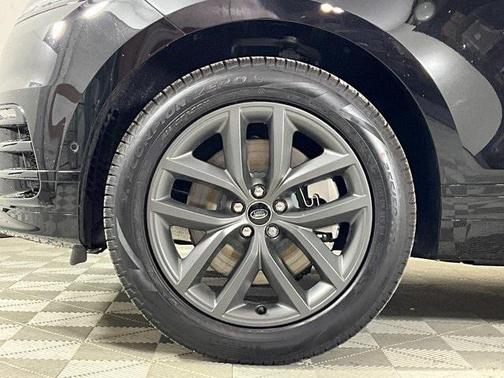 2026 Land Rover Range Rover Velar P250 SE R-Dynamic