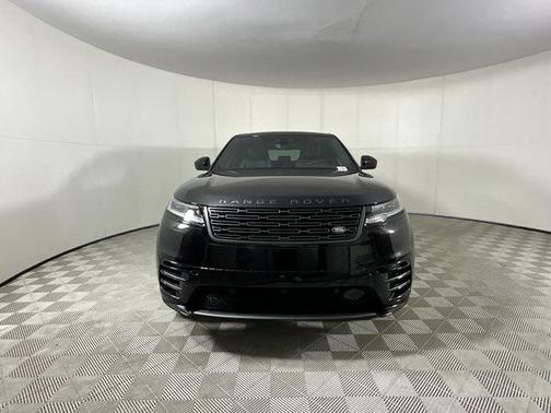 2026 Land Rover Range Rover Velar P250 SE R-Dynamic