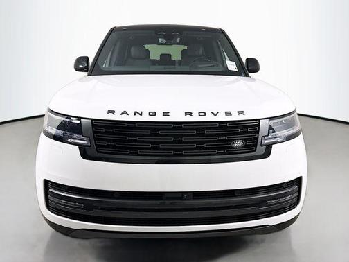 2026 Land Rover Range Rover P530 SE