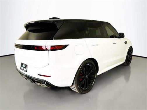 2025 Land Rover Range Rover Sport SE