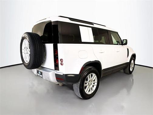 2025 Land Rover Defender 110 P300