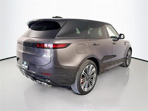 2025 Land Rover Range Rover Sport SE