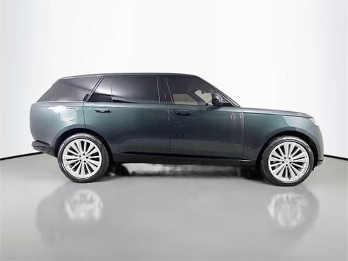 2025 Land Rover Range Rover P530 SE 7 Seat
