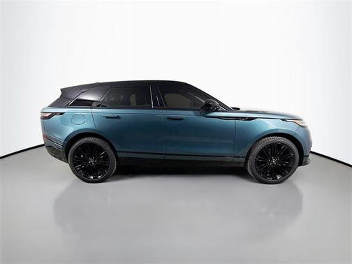 2026 Land Rover Range Rover Velar P250 SE R-Dynamic