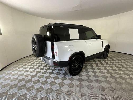 2025 Land Rover Defender 90 P300 S