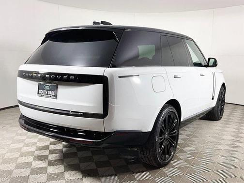 2025 Land Rover Range Rover P530 SE