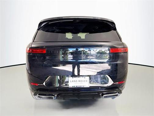 2025 Land Rover Range Rover Sport SE