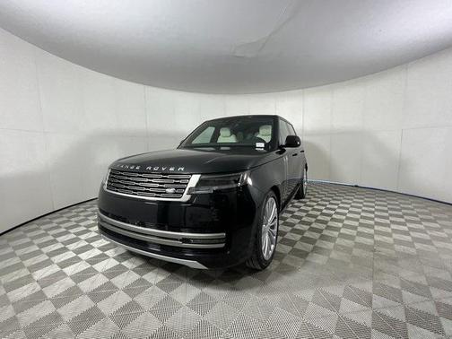 2025 Land Rover Range Rover P530 SE