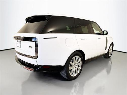 2023 Land Rover Range Rover P400 SE