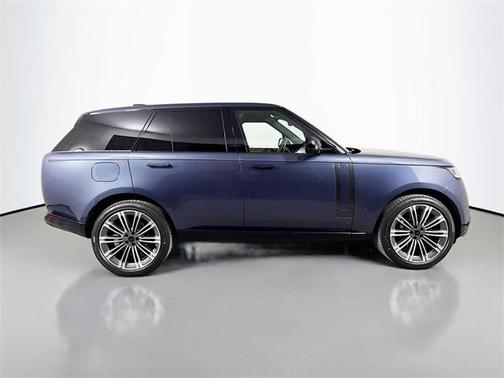 2026 Land Rover Range Rover P400 SE