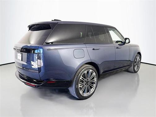 2026 Land Rover Range Rover P400 SE