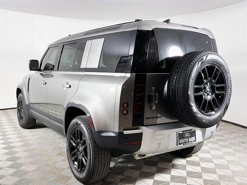 2025 Land Rover Defender 110 P400 S