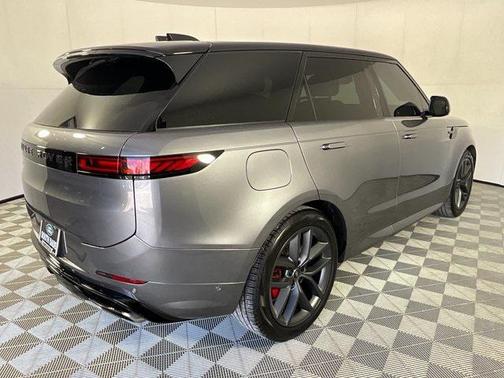 2024 Land Rover Range Rover Sport SE