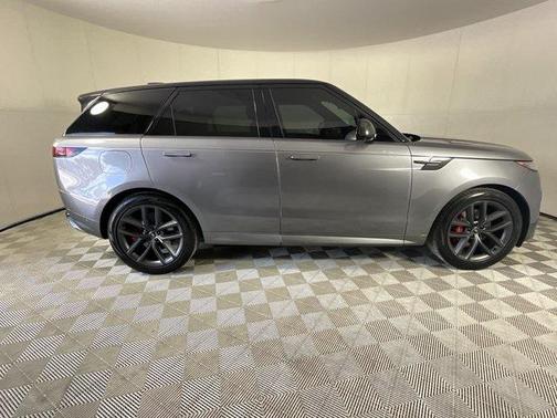 2024 Land Rover Range Rover Sport SE