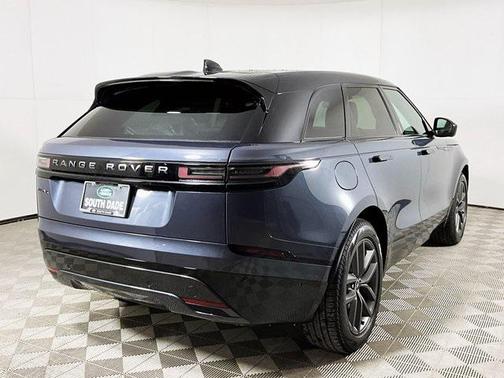 2026 Land Rover Range Rover Velar P250 SE R-Dynamic