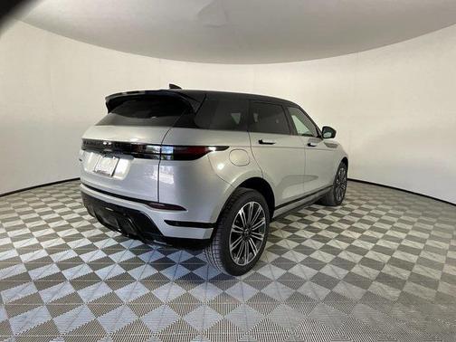 2026 Land Rover Range Rover Evoque Dynamic SE