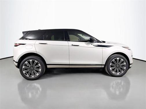 2026 Land Rover Range Rover Evoque Dynamic SE