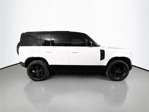 2025 Land Rover Defender 110 P400 X-Dynamic SE
