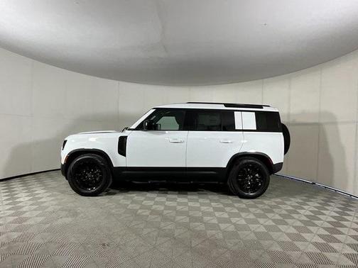 2025 Land Rover Defender 110 P400 S