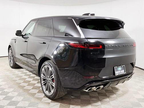 2025 Land Rover Range Rover Sport SE