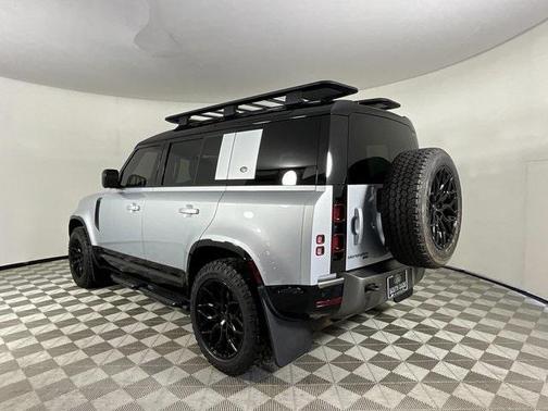 2022 Land Rover Defender 110 X-Dynamic SE